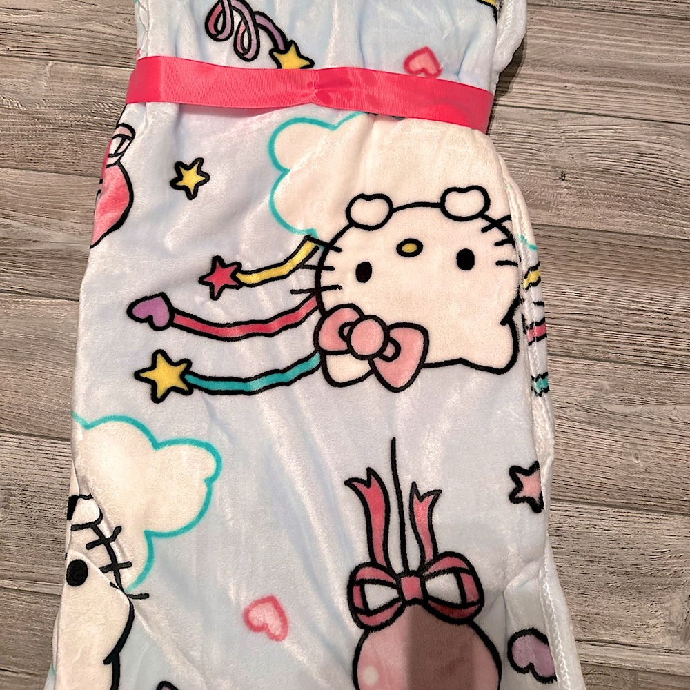 Hello kitty blanket